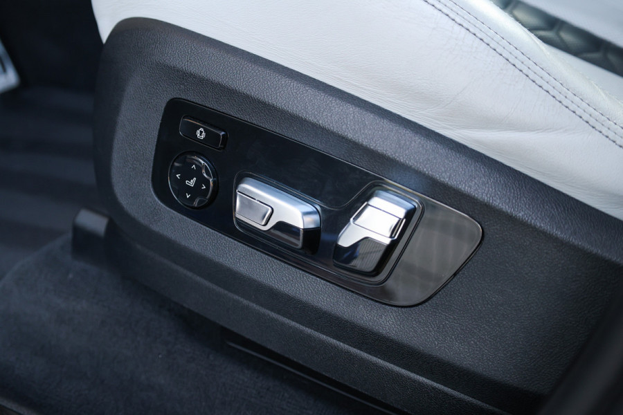 BMW X5 M Competition | VOL! | B&W | MASSAGE | HUD | SKYLOUNGE | STAGE 2 | 360 | REAR ENTERTAINMENT ELEK TREKHAAK | MEMORY | KEYLESS |