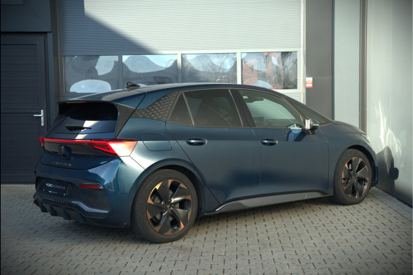 CUPRA Born Adrenaline One 62 kWh | Stuurverwarming | Stoelverwarming | Camera | Adaptive Cruise Control | Navigatie | Keyless | Parkeersensoren | LED | Apple Carplay | NAP |