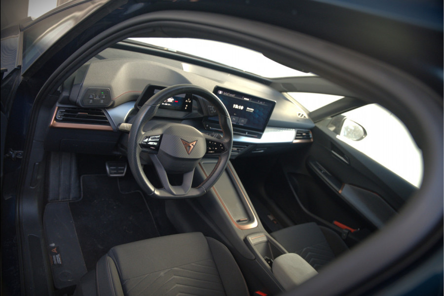 CUPRA Born Adrenaline One 62 kWh | Stuurverwarming | Stoelverwarming | Camera | Adaptive Cruise Control | Navigatie | Keyless | Parkeersensoren | LED | Apple Carplay | NAP |