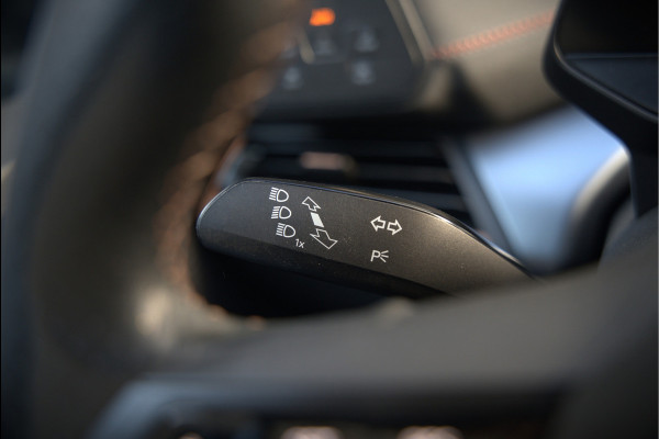 CUPRA Born Adrenaline One 62 kWh | Stuurverwarming | Stoelverwarming | Camera | Adaptive Cruise Control | Navigatie | Keyless | Parkeersensoren | LED | Apple Carplay | NAP |