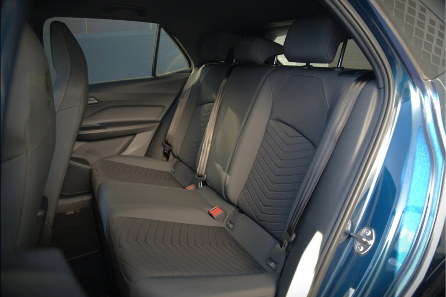 CUPRA Born Adrenaline One 62 kWh | Stuurverwarming | Stoelverwarming | Camera | Adaptive Cruise Control | Navigatie | Keyless | Parkeersensoren | LED | Apple Carplay | NAP |