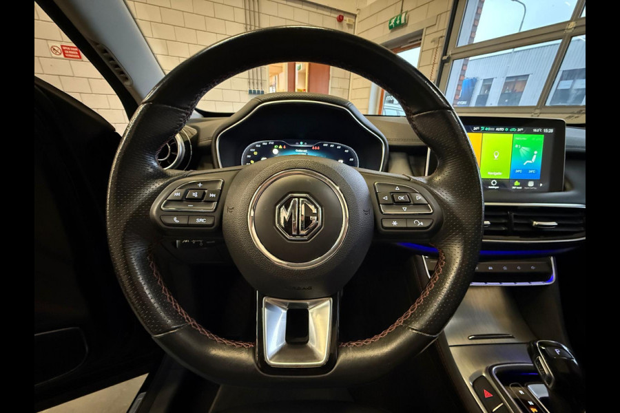 MG EHS 1.5 TGDI Luxury PHEV Panoramadak 1 Jaar Bovag Garantie