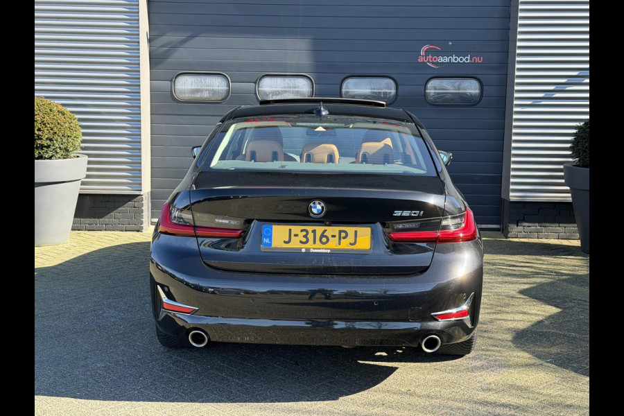 BMW 3-serie 320i High Executive | Panoramadak | Camera | Lederen Bekleding | Stoelverwarming | Sportstoelen |