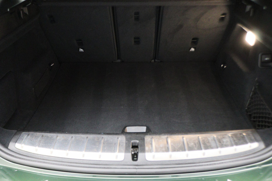 BMW X2 xDrive25e Business Edition Plus M-Kuipstoelen, Head-Up, Leer, Cruise, LED, Bluetooth, Navigatie, PDC, 19''