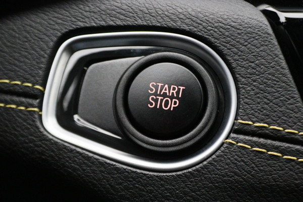 BMW X2 xDrive25e Business Edition Plus M-Kuipstoelen, Head-Up, Leer, Cruise, LED, Bluetooth, Navigatie, PDC, 19''