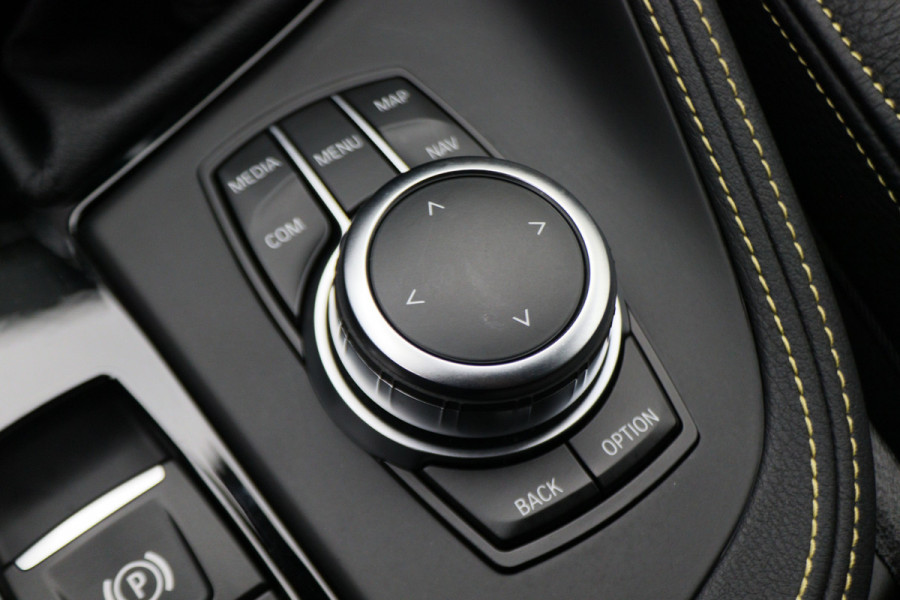 BMW X2 xDrive25e Business Edition Plus M-Kuipstoelen, Head-Up, Leer, Cruise, LED, Bluetooth, Navigatie, PDC, 19''