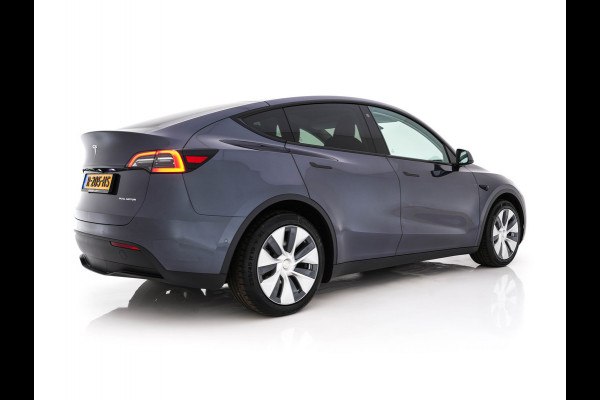 Tesla Model Y Long Range AWD 75 kWh [ 3-Fase-11kW ] {SOH-87%} (INCL-BTW) Aut. *PANO | AUTO-PILOT | LEATHER | NAVI-FULLMAP | MATRIX-LED | KEYLESS | CAMERA | DAB+ | HEATED-COMFORTSEATS | PRIVACY-GLASS | TOPVIEW |  19''ALU*
