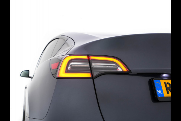 Tesla Model Y Long Range AWD 75 kWh [ 3-Fase-11kW ] {SOH-87%} (INCL-BTW) Aut. *PANO | AUTO-PILOT | LEATHER | NAVI-FULLMAP | MATRIX-LED | KEYLESS | CAMERA | DAB+ | HEATED-COMFORTSEATS | PRIVACY-GLASS | TOPVIEW |  19''ALU*