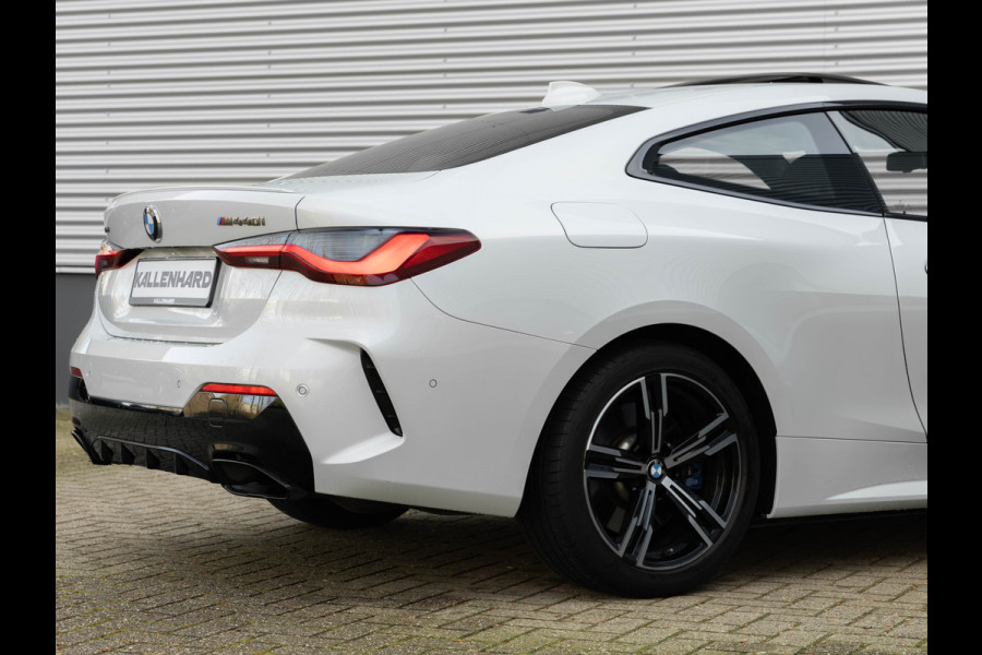 BMW 4 Serie Coupé M440i xDrive - Schuifdak - Parking Ass Plus - Active Cruise Control - Hifi