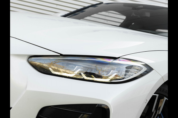 BMW 4 Serie Coupé M440i xDrive - Schuifdak - Parking Ass Plus - Active Cruise Control - Hifi