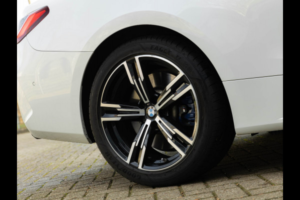 BMW 4 Serie Coupé M440i xDrive - Schuifdak - Parking Ass Plus - Active Cruise Control - Hifi