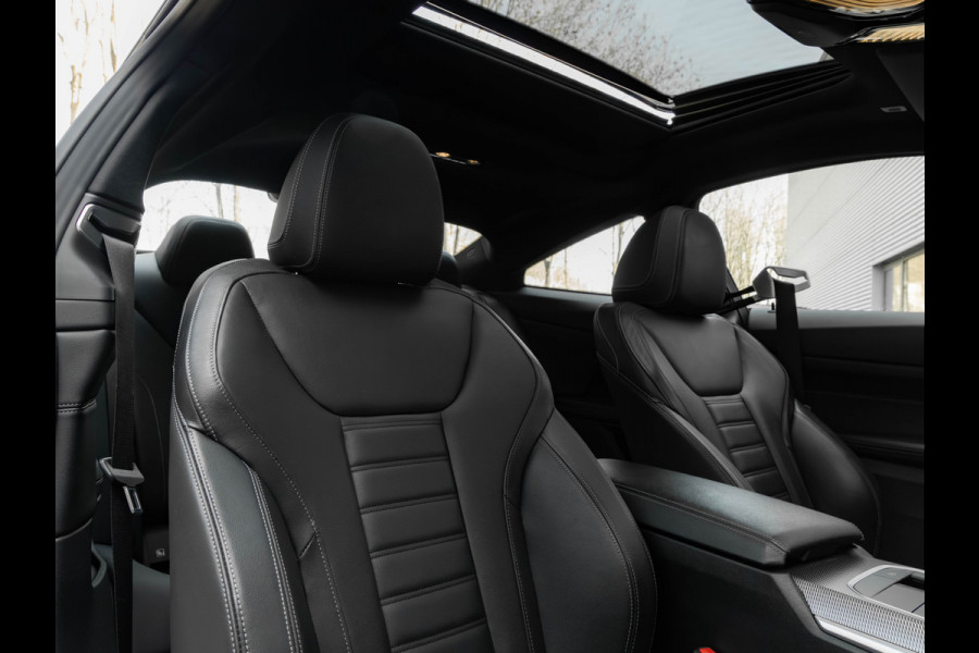 BMW 4 Serie Coupé M440i xDrive - Schuifdak - Parking Ass Plus - Active Cruise Control - Hifi