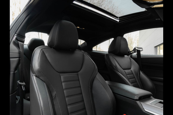 BMW 4 Serie Coupé M440i xDrive - Schuifdak - Parking Ass Plus - Active Cruise Control - Hifi