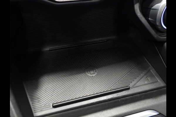 Lynk & Co 01 1.5 PHEV BlackLine ZW.HEMEL/360CAM/SCHUIFDAK/LED/20"LMV!