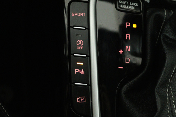 Kia ProCeed 1.5 T-GDi GT-Line (PANORAMADAK, CRUISE ADAPTIEF, STOEL/STUUR VERWARMING, ACHTERUITRIJCAMERA)