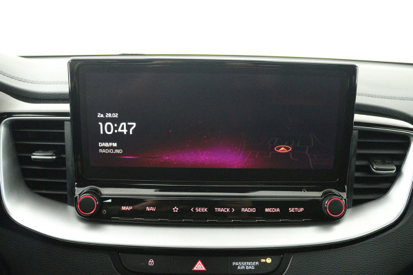 Kia ProCeed 1.5 T-GDi GT-Line (PANORAMADAK, CRUISE ADAPTIEF, STOEL/STUUR VERWARMING, ACHTERUITRIJCAMERA)