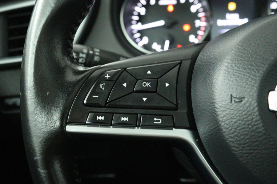 Nissan QASHQAI 1.2 Tekna + (PANORAMADAK, TREKHAAK, CAMERA, STOELVERWARMING, ELEKTR STOELEN, PARKEERSENSOREN)