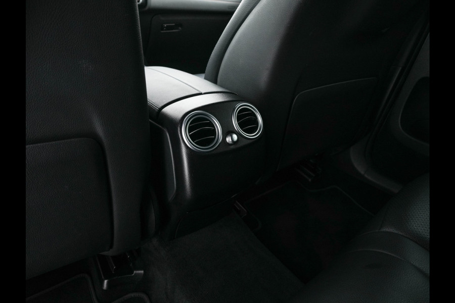 Mercedes-Benz EQC 400 4MATIC Business Solution Luxury 80 kWh {SOH-89%} (INCL.BTW) Aut.*LEATHER | FULL-LED | DISTRONIC | BLINDSPOT | HEATED-COMFORTSEATS | DIGI-WIDESCREEN | DAB+ | KEYLESS | AMBIENTLIGHT | NAVI-FULLMAP | ECC | PRIVACY-GLASS | PDC | 20''ALU*