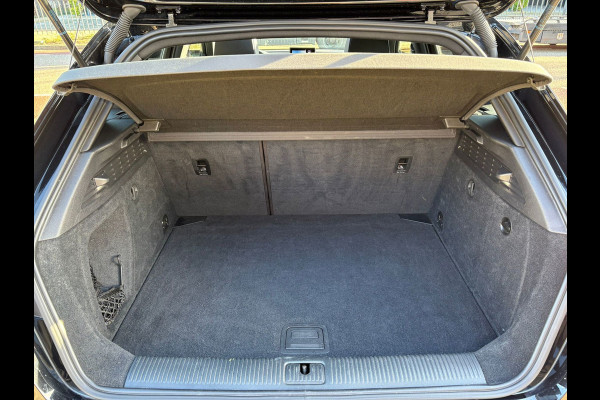 Audi A3 Sportback 35 TFSI S-LINE AUTOMAAT,PANO,LEER,DIGIDASH,BLACK