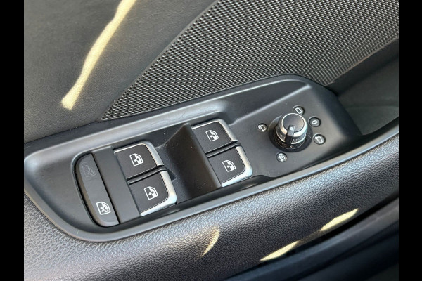 Audi A3 Sportback 35 TFSI S-LINE AUTOMAAT,PANO,LEER,DIGIDASH,BLACK