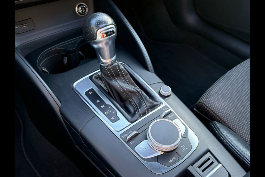 Audi A3 Sportback 35 TFSI S-LINE AUTOMAAT,PANO,LEER,DIGIDASH,BLACK