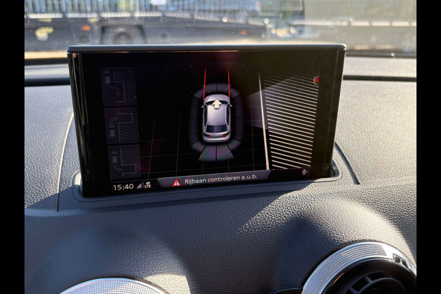 Audi A3 Sportback 35 TFSI S-LINE AUTOMAAT,PANO,LEER,DIGIDASH,BLACK