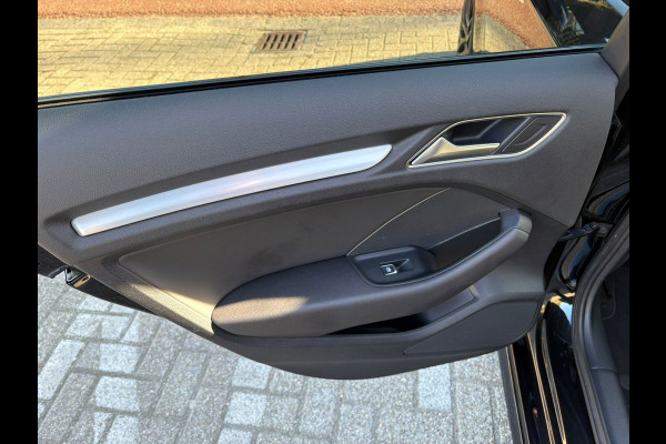 Audi A3 Sportback 35 TFSI S-LINE AUTOMAAT,PANO,LEER,DIGIDASH,BLACK