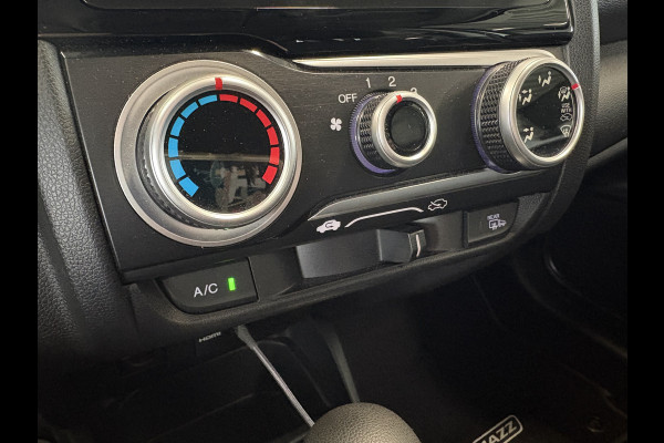 Honda Jazz 1.3 i-VTEC Comfort Automaat NAVI/CRUISE/AIRCO/DAB/PDC/TREKHAAK/STOELVERWARMING