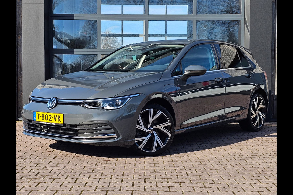Volkswagen Golf 1.4 eHybrid GTE Business Premium | IQ Light | Navi | App-connect | Stoelverwarming | Sportcomf. stoelen | ACC | Keyless |