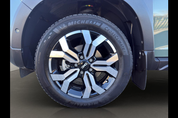 Dacia Duster 1.3 TCe 150 Journey |13.846 Km | | 360 Camera | 17" | Stoelverw.| Led | Apple |