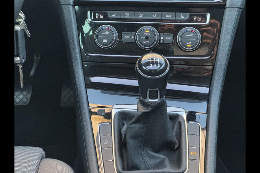 Volkswagen Golf 1.5 TSI Highline NL-AUTO | DEALER ONDERHOUDEN | PANODAK | TREKHAAK