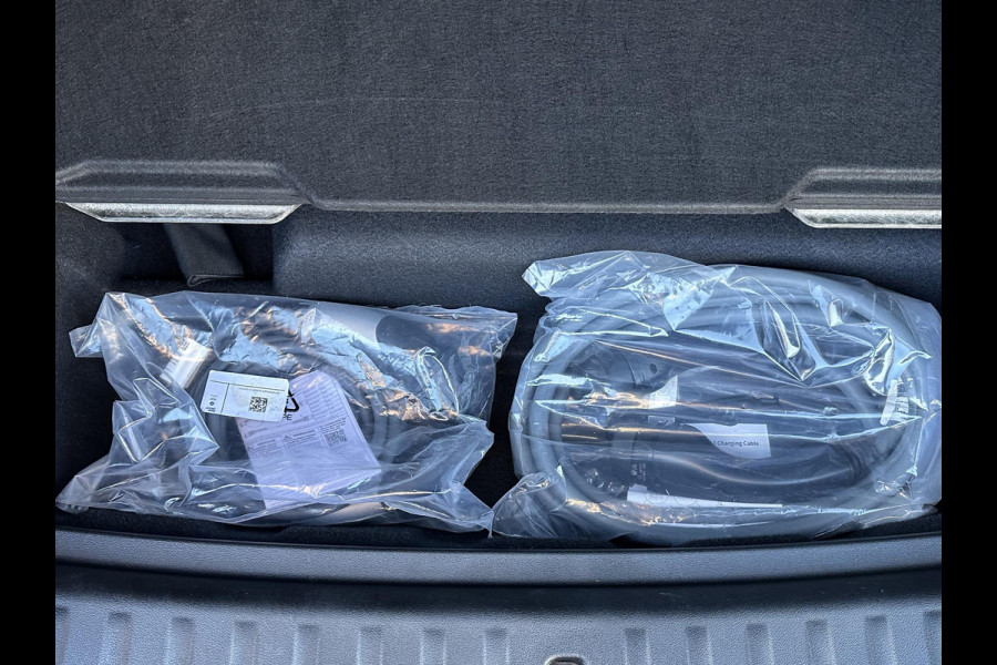 BMW iX1 xDrive30 67 kWh M-SPORT| COMPLEET | SOH 99% | ELEK. ACHTERKLEP |STOELVERWARMING| ACHTERUITRIJCAMERA| COMFORT ACCESS| APPLE CARPLAY/ ANDROID AUTO|