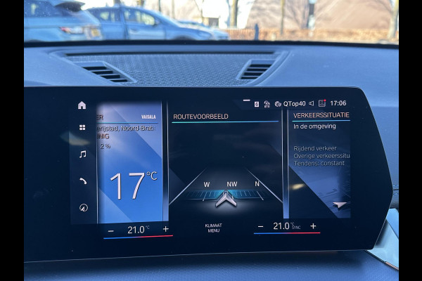 BMW iX1 xDrive30 67 kWh M-SPORT| COMPLEET | SOH 99% | ELEK. ACHTERKLEP |STOELVERWARMING| ACHTERUITRIJCAMERA| COMFORT ACCESS| APPLE CARPLAY/ ANDROID AUTO|