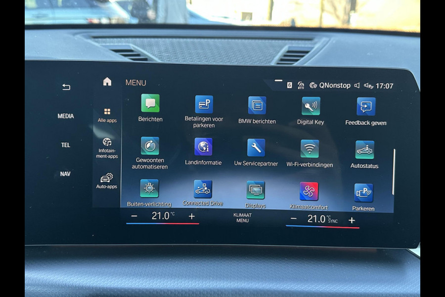 BMW iX1 xDrive30 67 kWh M-SPORT| COMPLEET | SOH 99% | ELEK. ACHTERKLEP |STOELVERWARMING| ACHTERUITRIJCAMERA| COMFORT ACCESS| APPLE CARPLAY/ ANDROID AUTO|