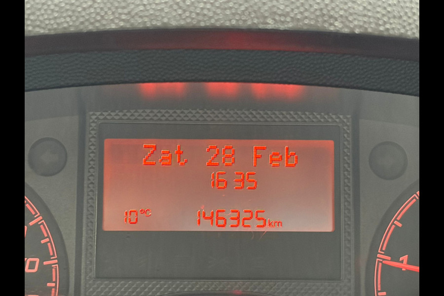 Citroën Jumper 35 2.2HDi 165PK L3H2 Euro 6 3-Persoons Trekhaak Camera Ecc Pdc Wandbetimmering Houtenvloer Achterdeuren Schuifdeur 3.000KG Trekgewicht