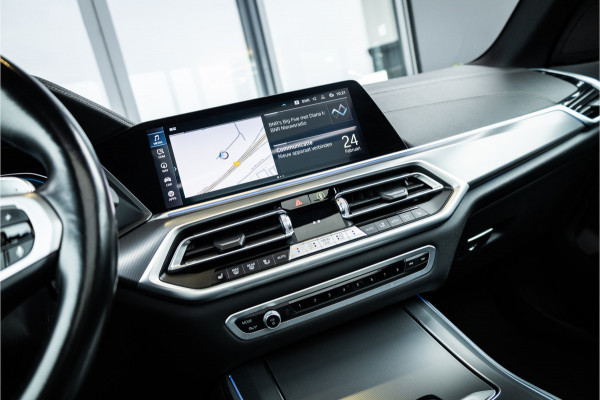BMW X5 xDrive45e Executive - M Sport | Panorama | Luchtvering | 360 Camera