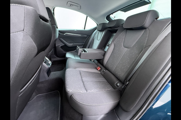 Škoda Octavia e-TSI AUT Trekhaak Adap.Cruise Camera Navi Ecc Apple Carplay Android Auto Virtual Cockpit Business Edition Plus Elek.Achterklep Stoelverwarming voor+achter Lmv DAB Led Keyless advanced Dodehoek detector 1e Eigenaar Origineel Nederlandse Auto Mild-Hybrid