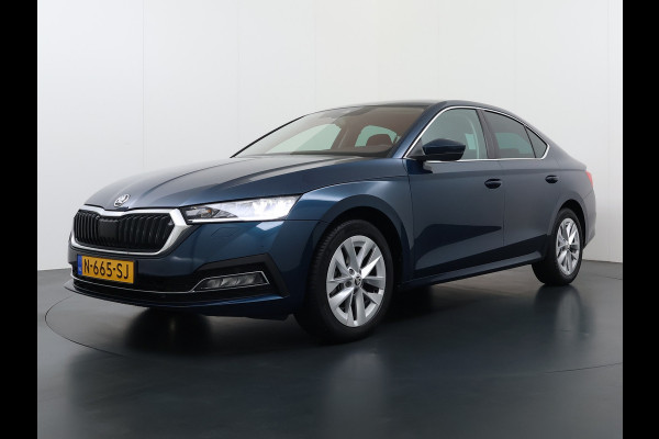 Škoda Octavia e-TSI AUT Trekhaak Adap.Cruise Camera Navi Ecc Apple Carplay Android Auto Virtual Cockpit Business Edition Plus Elek.Achterklep Stoelverwarming voor+achter Lmv DAB Led Keyless advanced Dodehoek detector 1e Eigenaar Origineel Nederlandse Auto Mild-Hybrid