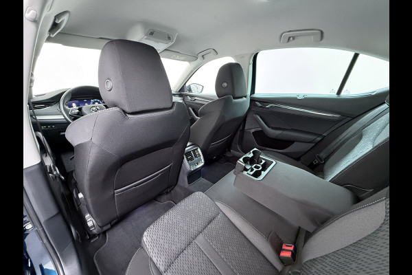 Škoda Octavia e-TSI AUT Trekhaak Adap.Cruise Camera Navi Ecc Apple Carplay Android Auto Virtual Cockpit Business Edition Plus Elek.Achterklep Stoelverwarming voor+achter Lmv DAB Led Keyless advanced Dodehoek detector 1e Eigenaar Origineel Nederlandse Auto Mild-Hybrid