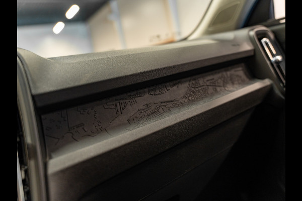 Volvo XC40 1.5 T3 163PK Momentum, Navi, Cruise, Cam, PDC, Clima, Voll Led, Bluetooth/Tel, Private Glas, Volledig Onderhouden