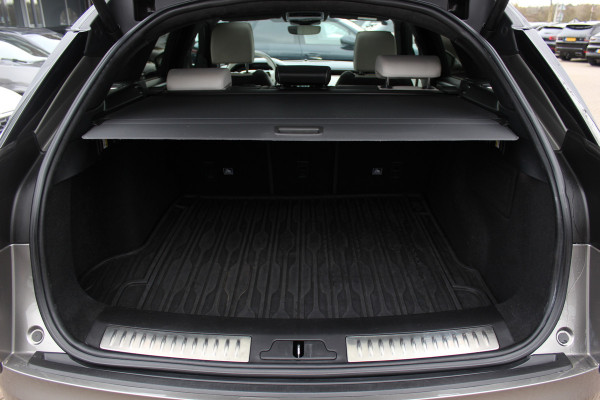 Land Rover Range Rover Velar 2.0 I4 Turbo AWD R-Dynamic HSE / Trekhaak / Panoramadak / 360Camera / Head-up / Laser LED / 21'' / Meridian High End / Stoelmassage+Verwarming / Stuurverwarming / DAB / ACC