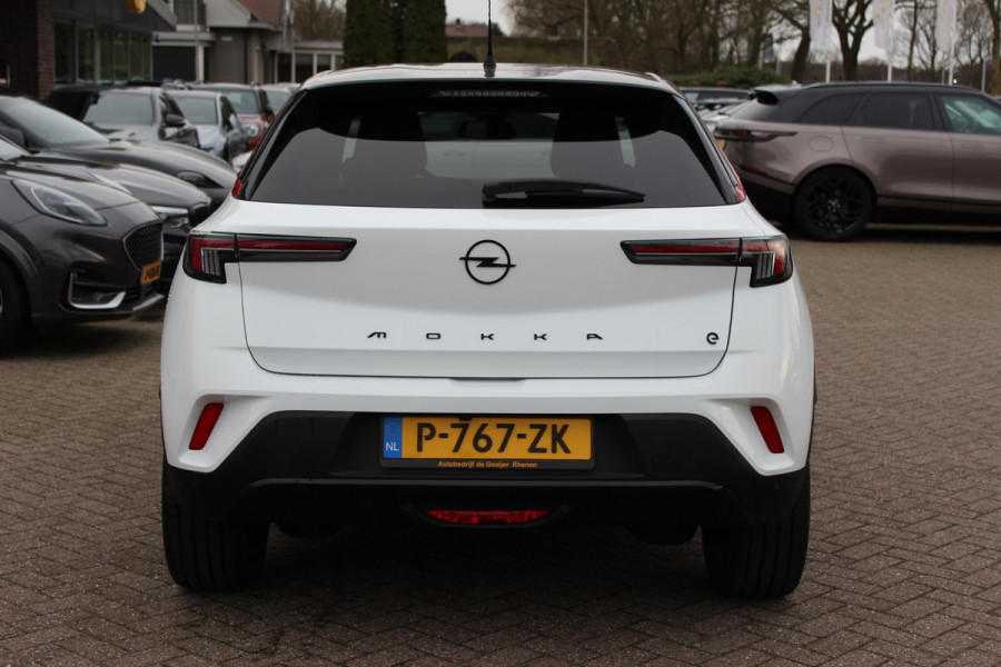 Opel Mokka Electric Ultimate 50 kWh / SOH 94,2% / Trekhaak / Camera / CarPlay / Keyless / LED Koplampen / 17'' / Navigatie / DAB / Dodehoek / Cruise Control Adaptief / Warmtepomp