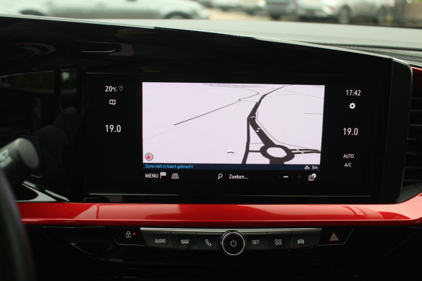 Opel Mokka Electric Ultimate 50 kWh / SOH 94,2% / Trekhaak / Camera / CarPlay / Keyless / LED Koplampen / 17'' / Navigatie / DAB / Dodehoek / Cruise Control Adaptief / Warmtepomp
