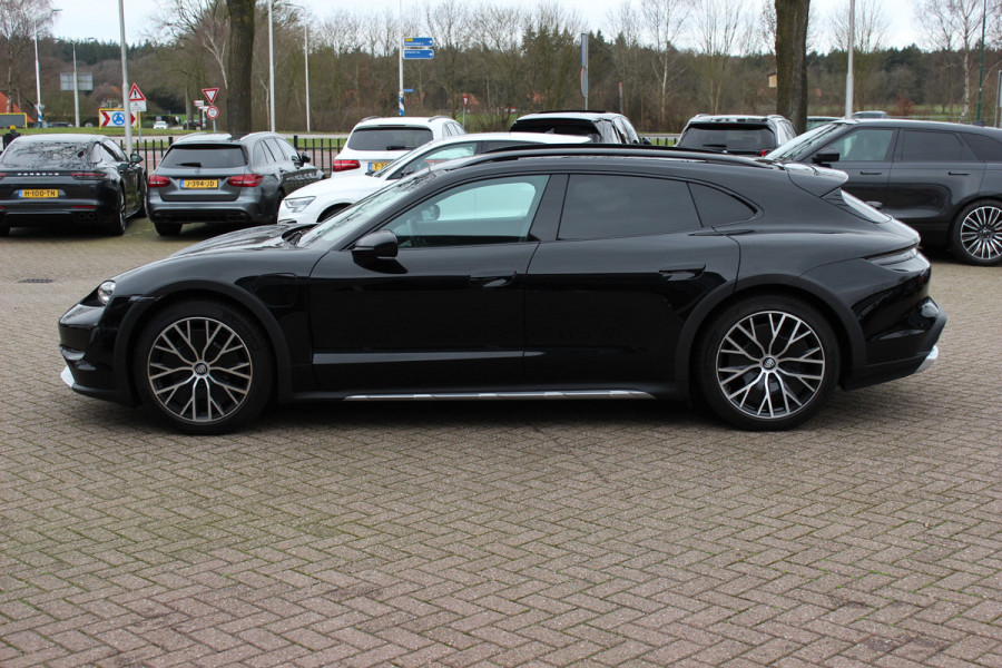 Porsche Taycan Cross Turismo 4 93 kWh / Panoramadak / Camera / Passenger Display / Nachtzicht / 20'' / Bose / Stuur+Stoelverwarming / DAB / Cruise Control