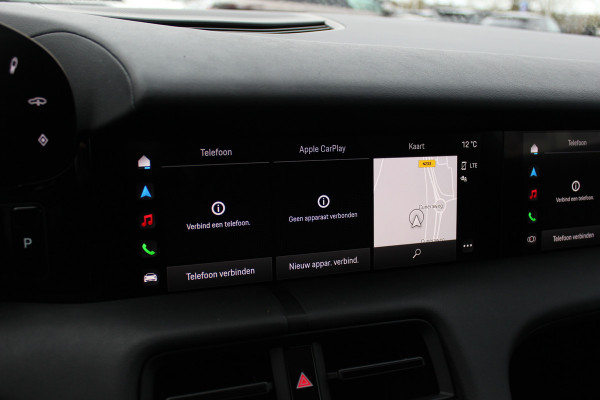 Porsche Taycan Cross Turismo 4 93 kWh / Panoramadak / Camera / Passenger Display / Nachtzicht / 20'' / Bose / Stuur+Stoelverwarming / DAB / Cruise Control