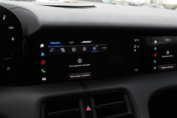 Porsche Taycan Cross Turismo 4 93 kWh / Panoramadak / Camera / Passenger Display / Nachtzicht / 20'' / Bose / Stuur+Stoelverwarming / DAB / Cruise Control