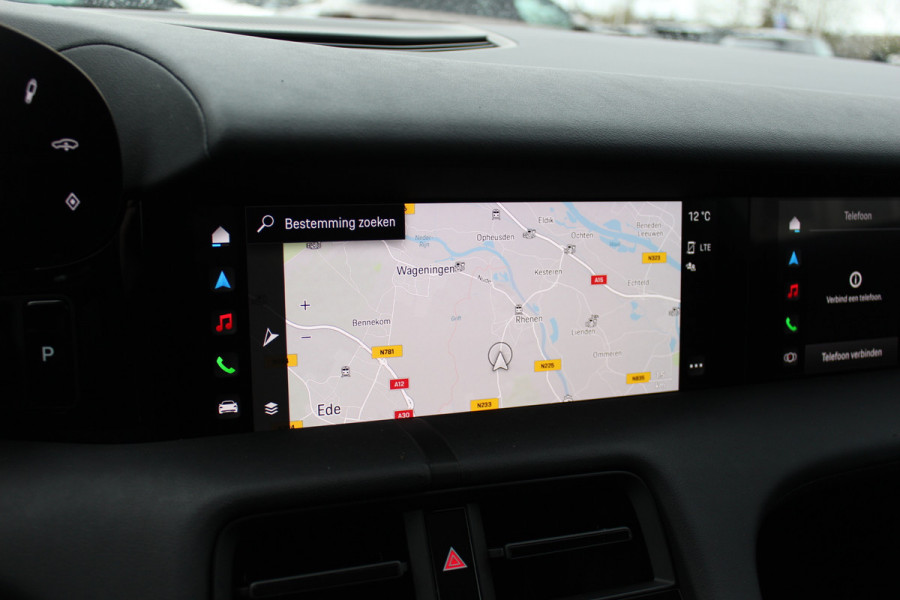 Porsche Taycan Cross Turismo 4 93 kWh / Panoramadak / Camera / Passenger Display / Nachtzicht / 20'' / Bose / Stuur+Stoelverwarming / DAB / Cruise Control