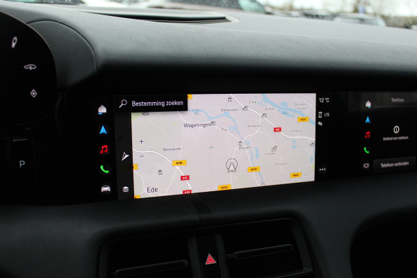 Porsche Taycan Cross Turismo 4 93 kWh / Panoramadak / Camera / Passenger Display / Nachtzicht / 20'' / Bose / Stuur+Stoelverwarming / DAB / Cruise Control