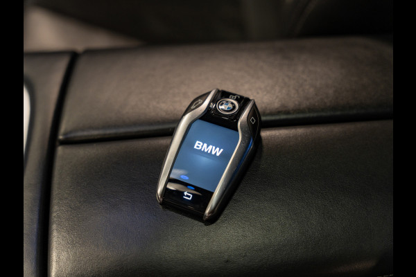BMW 7 Serie 745e 394PK High Executive M-Sport, Pano, Laser Light, 360 Cam, Soft Close, Hud, Ambiënte, Digi Dash, Voll Onderhoud