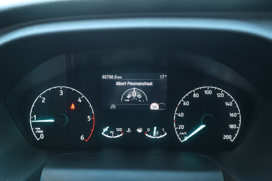 Ford Transit Custom 320 2.0 TDCI 170 PK L2H1 Active DC | Dubbel Cabine | ACC | BLIS | Elek stoelen | CarPlay | Camera | Navigatie | Stoelverwarming | L+R Schuifdeur | Glaslook panelen | Trekhaak | 5-Zitter | Nieuwe APK | NAP Logisch